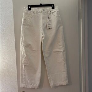 Zara Off-White Cropped Barrell Leg Denim